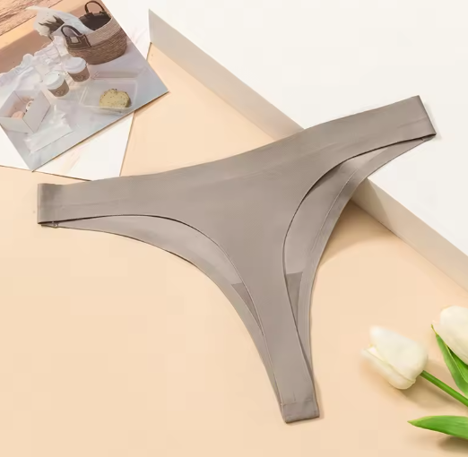 Seamless thong